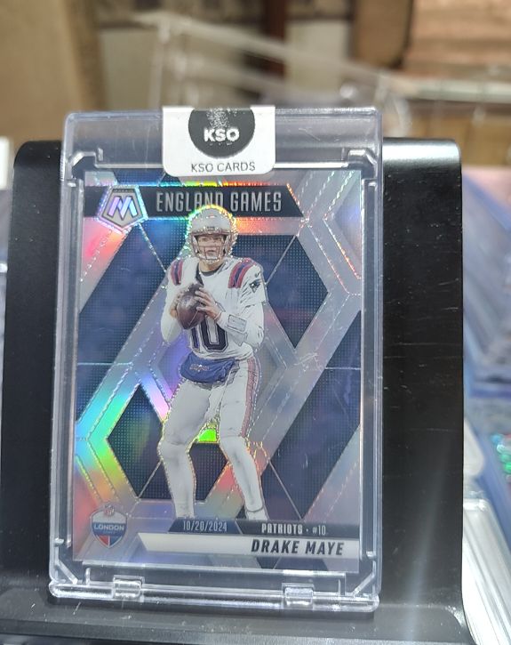 2025 Panini Mosaic #258 Drake Maye England Games Silver Prizm — front