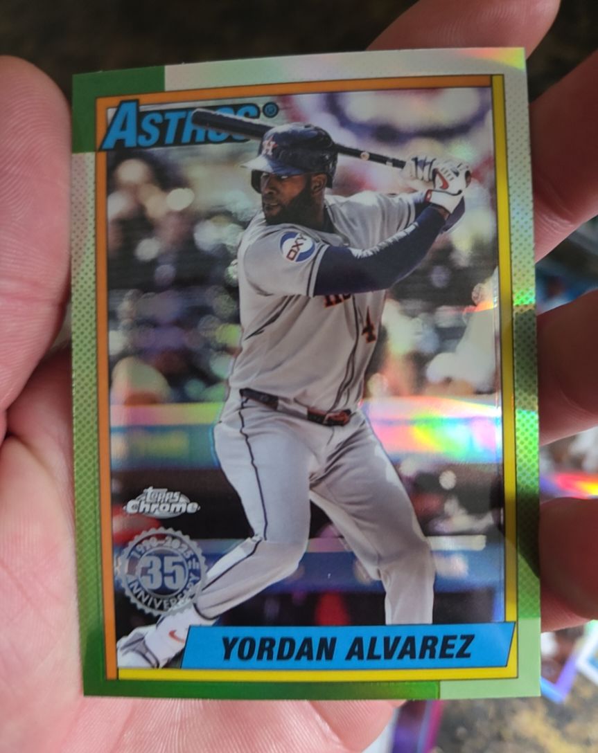 2025 Topps Chrome Update Series 1990 Topps #90CU-7 Yordan Alvarez — front