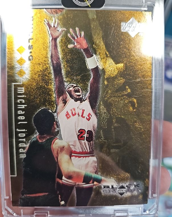 1998-99 Upper Deck Black Diamond #2 Michael Jordan — front