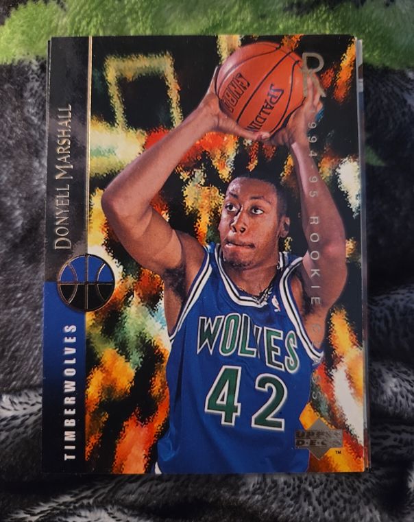 1994-95 Upper Deck #163 Donyell Marshall — front