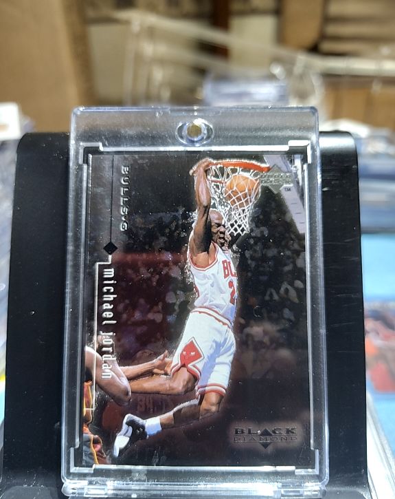 1998-99 Upper Deck Black Diamond #23 Michael Jordan — front