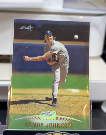 1999 Topps Stadium Club #136 Randy Johnson — front