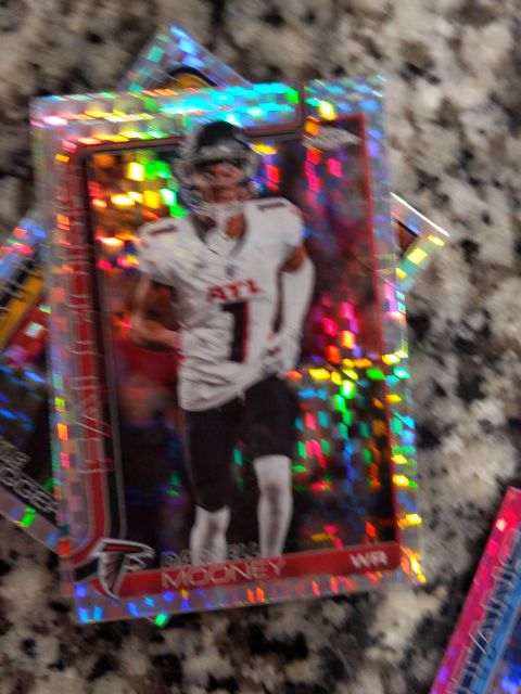 2025 Topps Chrome #11 Darnell Mooney — front