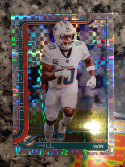 2025 Topps Chrome #185 Tyreek Hill — front