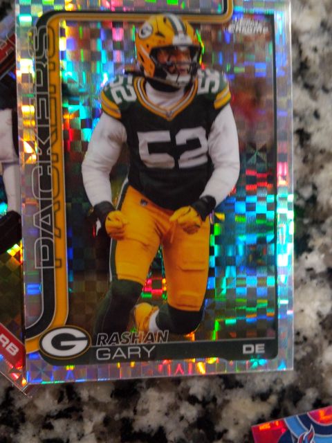 2025 Topps Chrome #111 Rashan Gary — front