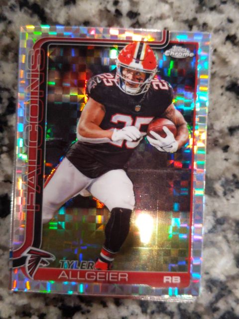 2025 Topps Chrome #17 Tyler Allgeier — front