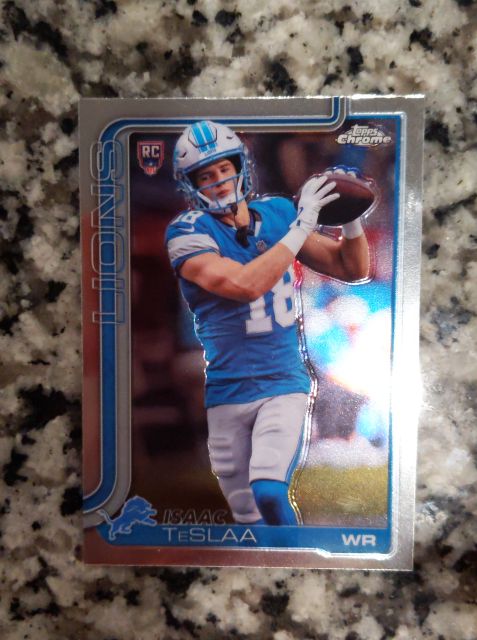2025 Topps Chrome #320 Isaac Teslaa — front