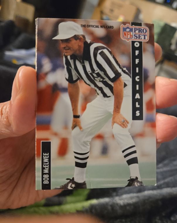 1991 Pro Set #366 Bob McElwee Officials Football Card — front