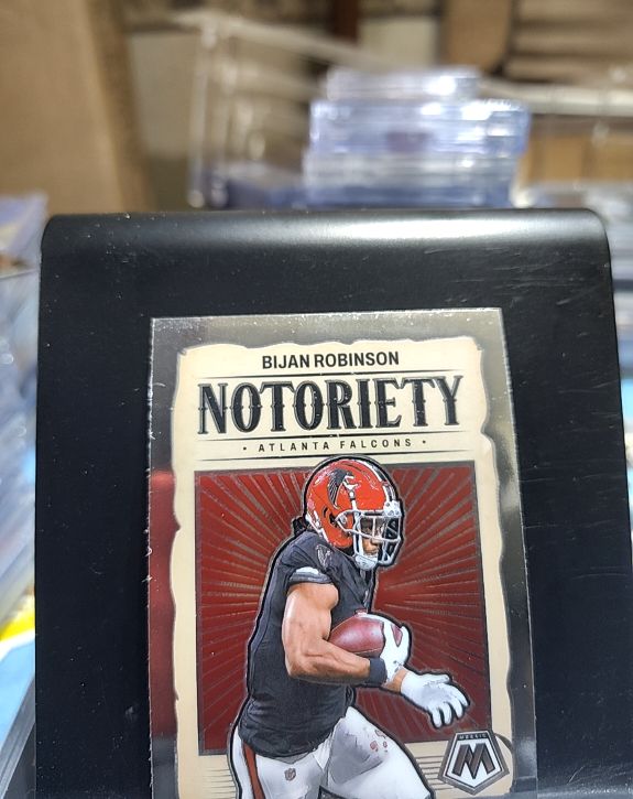 2024 Panini Mosaic Notoriety #11 Bijan Robinson — front