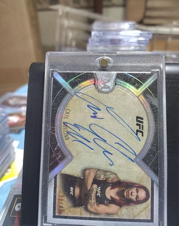 2017 Topps UFC Museum Collection Cris Justino #UFC-2762 — front