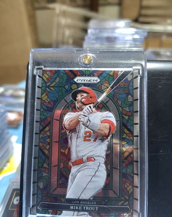 2022 Panini Prizm Stained Glass #SG-5 Mike Trout — front