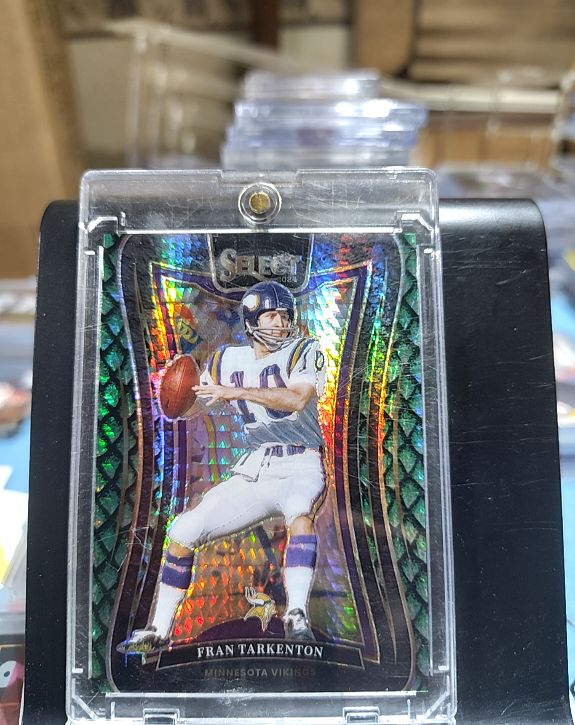 2024 Panini Select #338 Fran Tarkenton Dragon Scale Prizm — front