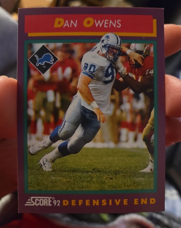 1992 Score #122 Dan Owens — front