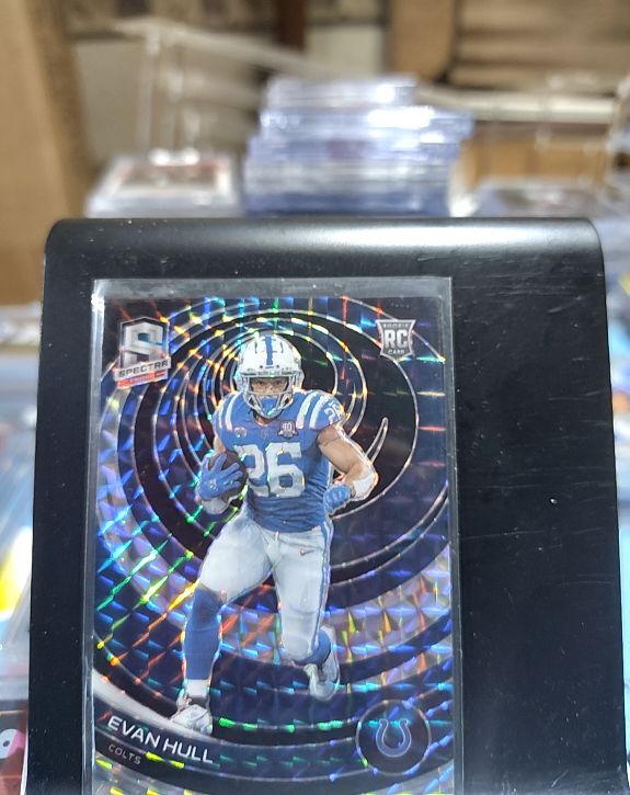 2023 Panini Spectra #188 Evan Hull — front