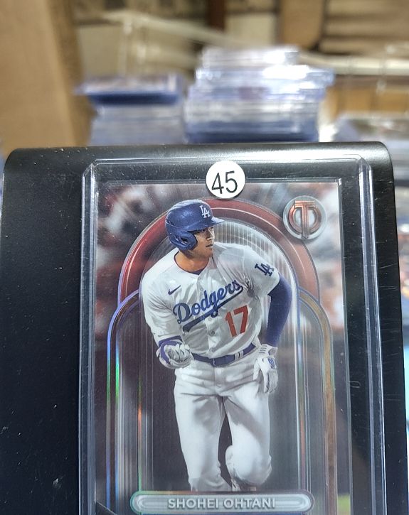 2024 Topps Tribute #18 Shohei Ohtani Los Angeles Dodgers — front