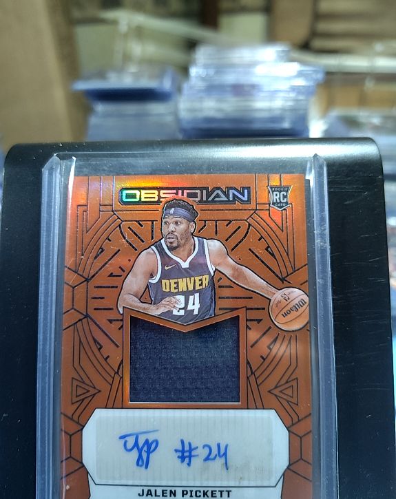 2023-24 Panini Obsidian #208 Jalen Pickett — front