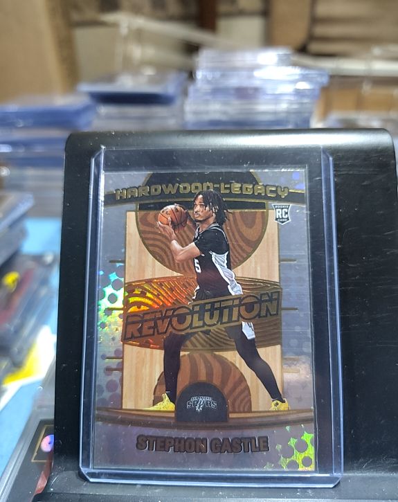 2024-25 Panini Revolution #24 Stephon Castle Hardwood Legacy Rookie — front