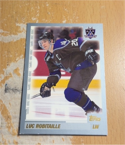 2000-01 Topps #111 Luc Robitaille — front