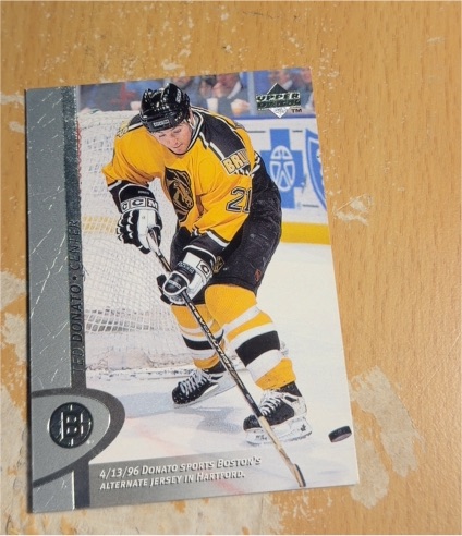 1996-97 Upper Deck #221 Ted Donato — front