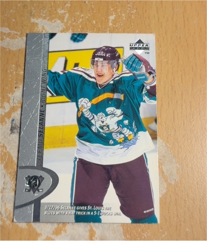 1996-97 Upper Deck #211 Teemu Selanne — front