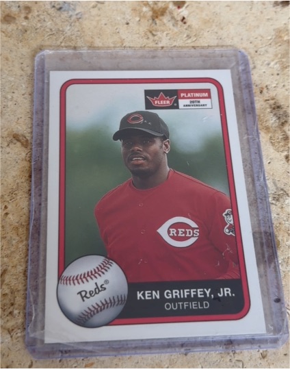 2001 Fleer Platinum #124 Ken Griffey Jr. — front