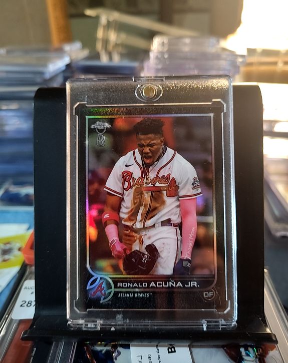 2022 Topps Chrome #165 Ronald Acuña Jr. — front