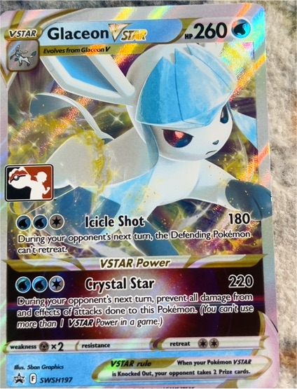 2022 Pokémon SWSH197 Glaceon VSTAR — front