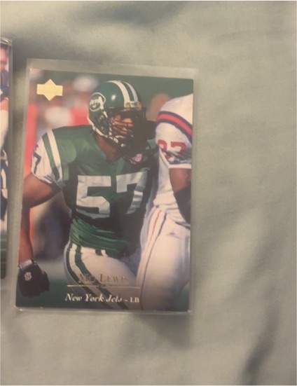 1995 Upper Deck #245 Mo Lewis — front