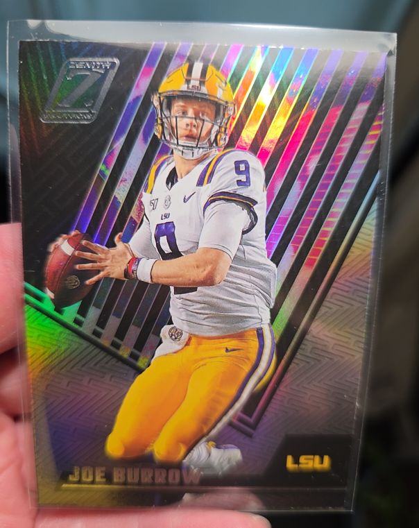 2023 Panini Chronicles Draft Picks Zenith #17 Joe Burrow LSU Tigers — front