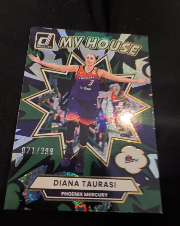 2025 Donruss WNBA My House #12 Diana Taurasi — front