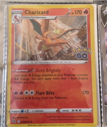 2022 Pokémon GO #010 Charizard — front
