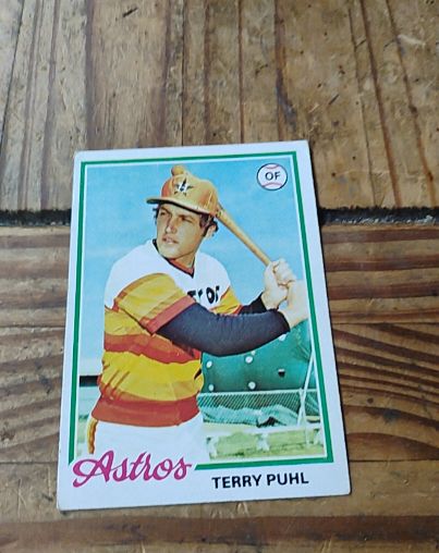 1978 Topps #553 Terry Puhl — front