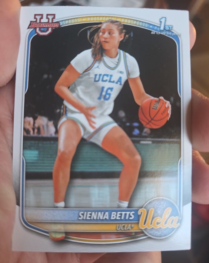 2025 Bowman University #BPP-13 Sienna Betts — front