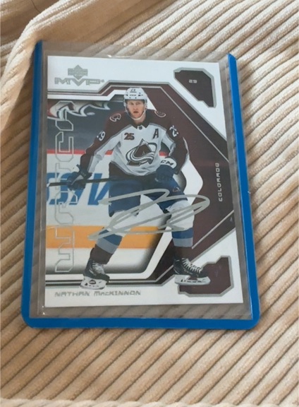 2021-22 Upper Deck MVP #7 Nathan MacKinnon — front