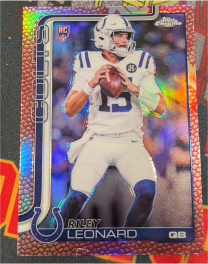 2025 Topps Chrome #318 Riley Leonard — front