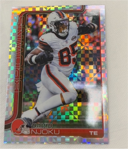 2025 Topps Chrome Football #69 David Njoku — front