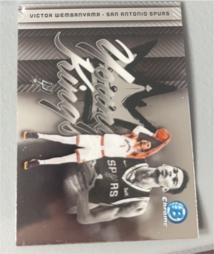 2025 Bowman Chrome Young Kings #YK-8 Victor Wembanyama — front