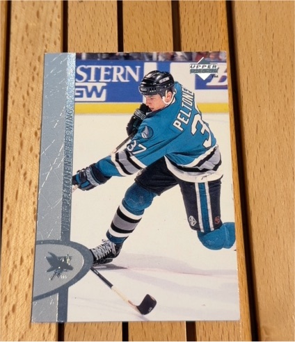 1996-97 Upper Deck #335 Ville Peltonen San Jose Sharks — front