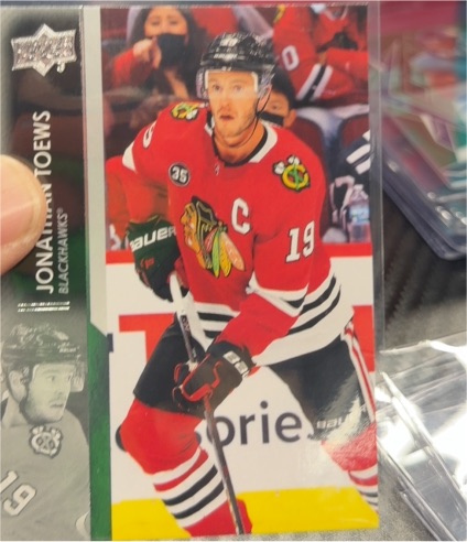 2022-23 Upper Deck Series 1 #43 Jonathan Toews — front