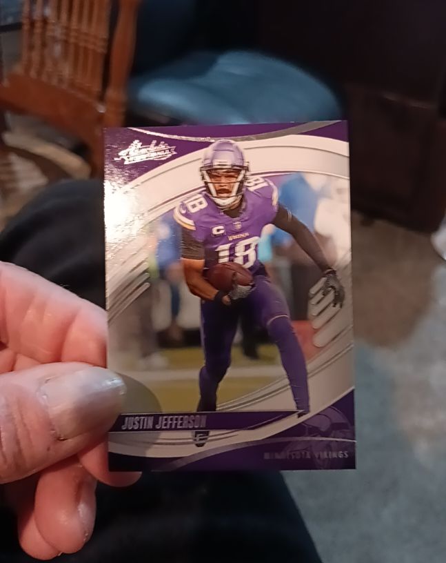 2025 Panini Absolute #5 Justin Jefferson — front