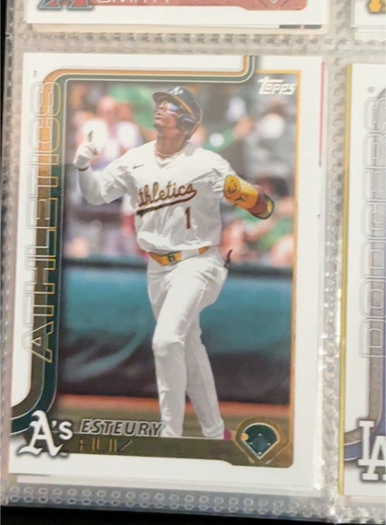 2025 Topps Series 2 #453 Esteury Ruiz — front