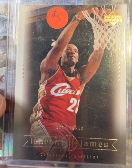 2003-04 Upper Deck #15 LeBron James Stay Tuned Rookie Card — front