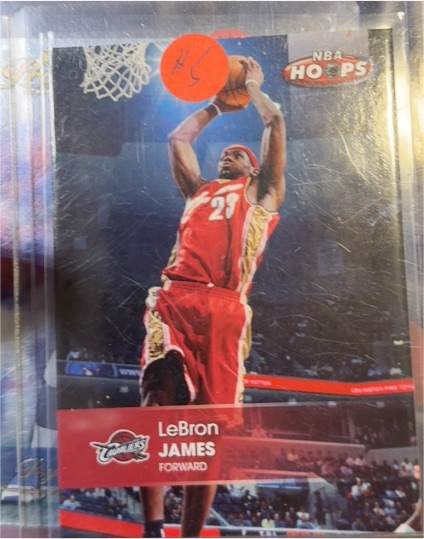 2005-06 NBA Hoops #21 LeBron James — front