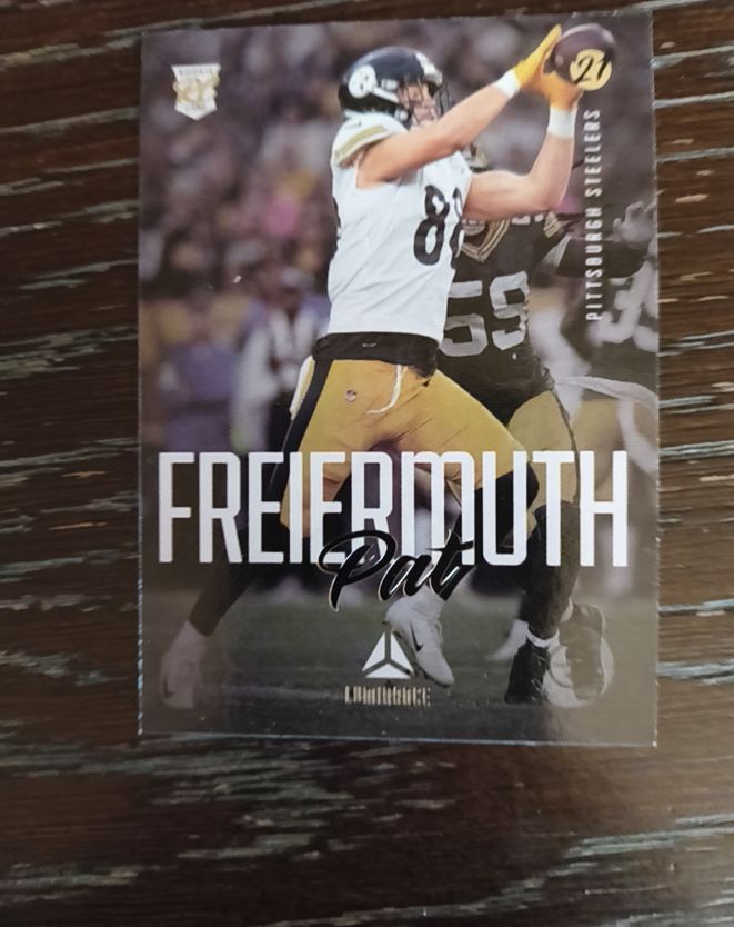 2021 Panini Chronicles Luminance #224 Pat Freiermuth — front