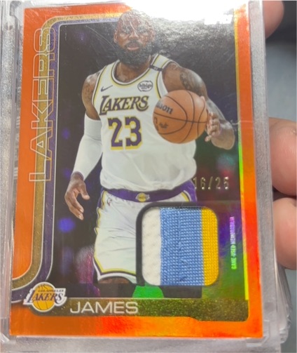 2025-26 Topps #25 LeBron James — front