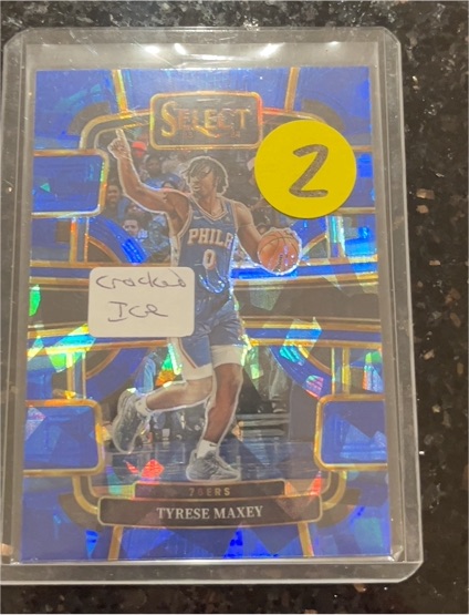 2023-24 Panini Select #44 Tyrese Maxey Concourse Blue Cracked Ice Prizm — front