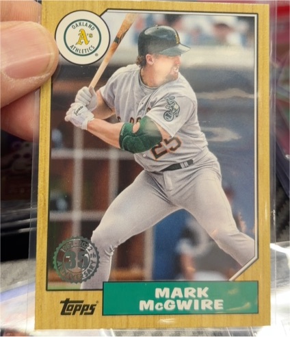 2022 Topps 1987 Topps #T87-30 Mark McGwire — front