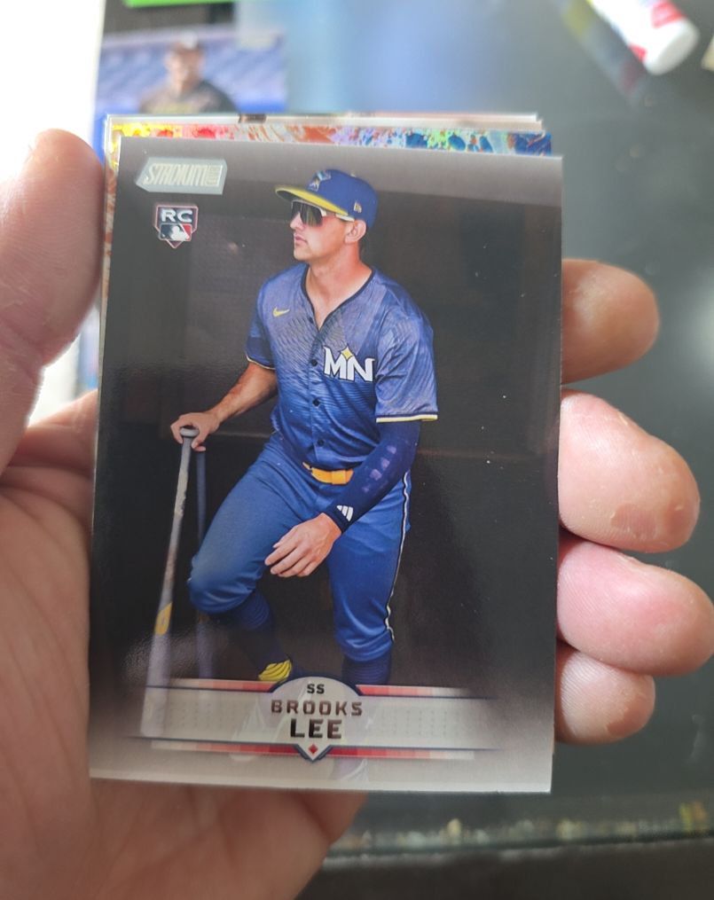 2025 Topps Stadium Club #141 Brooks Lee — front