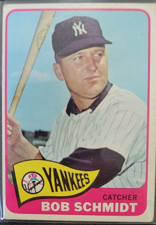 1965 Topps #582 Bob Schmidt Yankees — front