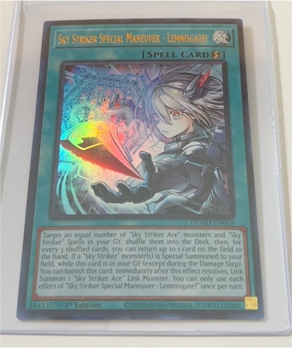 Yu-Gi-Oh! 2019 DUAD-EN069 Sky Striker Special Maneuver - Lemnisgate! — front